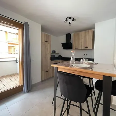 3 *** Centre Village * Saint-Jean-de-Sixt