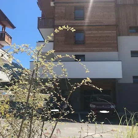 3 *** Centre Village Apartmán *