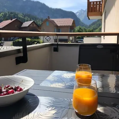 3 *** Centre Village * Saint-Jean-de-Sixt