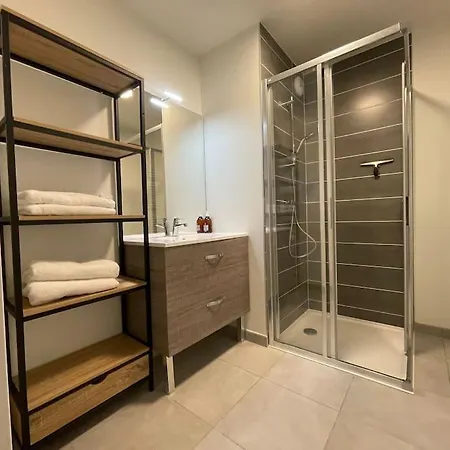 3 *** Centre Village Apartmán *