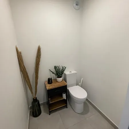 3 *** Centre Village *